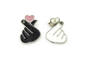 Korean 손가락 하트 Finger Heart Black and Pink Enamel Pin