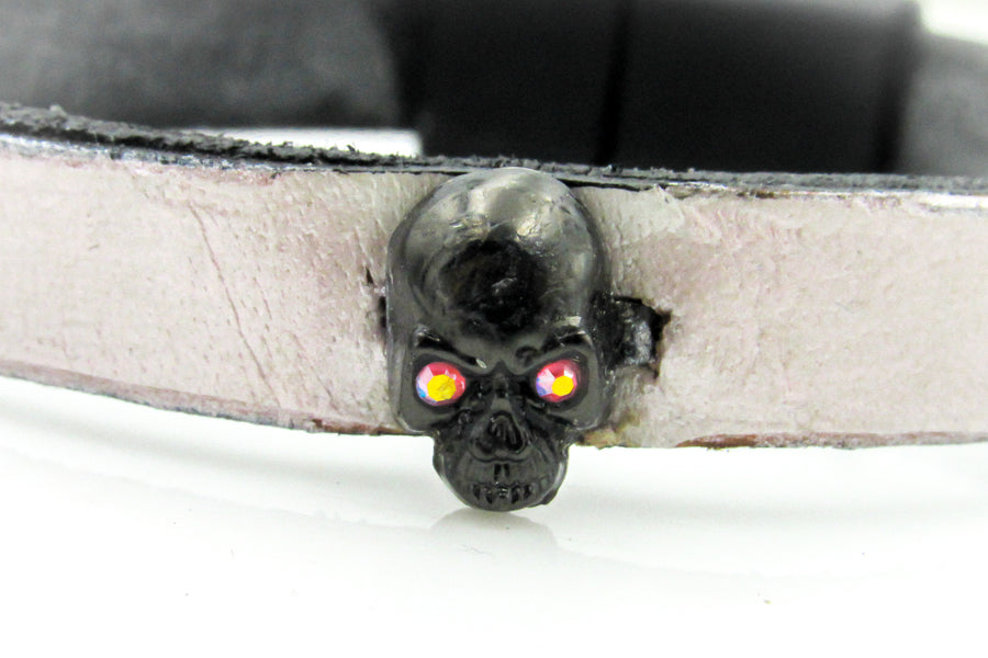 Black Skull on Pearl Magnetic Leather Cuff Cuff Oh, Heart!